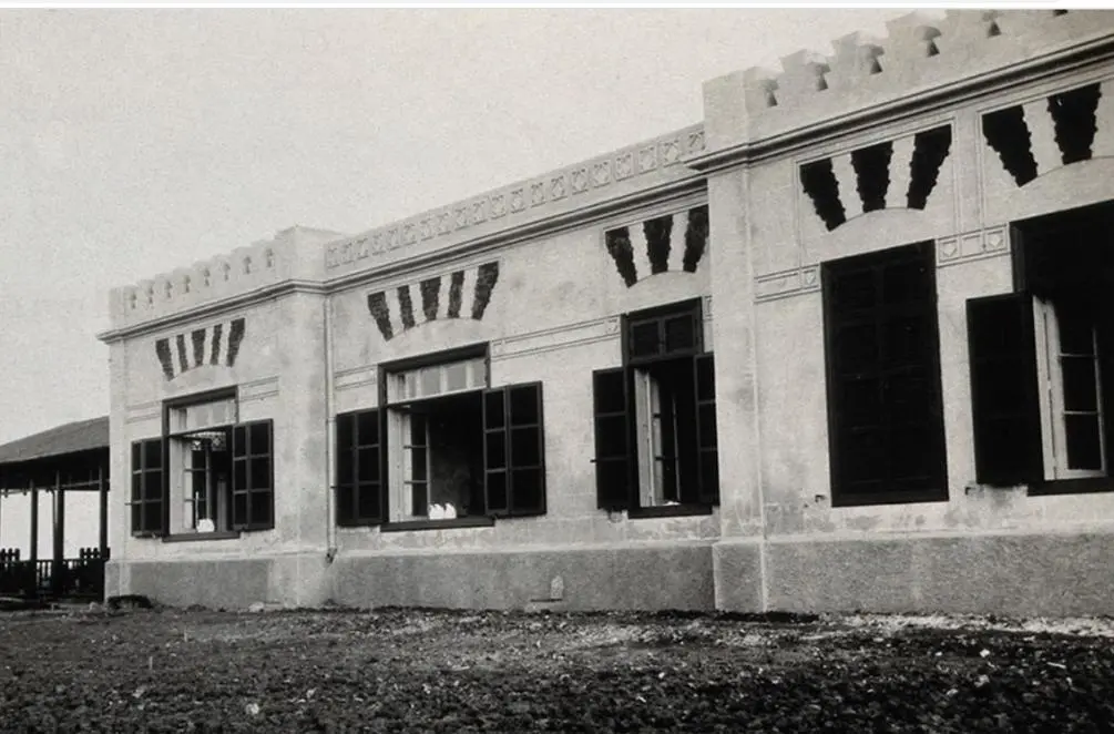 صورة من أمام مستشفي الرمد في مدينة المحلة الكبري في مصر سنة 1913م