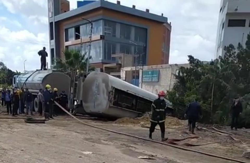 وفاة و5 مصابين فى حادث انقلاب سيارة محملة بمواد بترولية على طريق المحلة - طنطا 